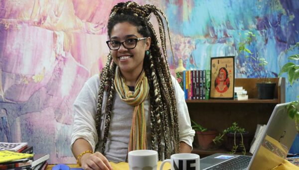ESCRITA CRIATIVA PARA A CONSTRUÇÃO   DA PERSONAGEM NEGRA  Com Julianna Rosa de Souza e  Yasser Socarrás González